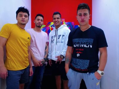x_kings_boys_x naked stripping on cam for live sex video chat