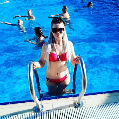 Xarariexa_Maiach naked stripping on cam for live sex video chat