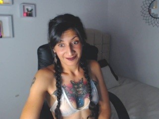 vampirella-crazy naked Live Sex Chat Room