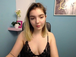youngmelissa naked Live Sex Chat Room