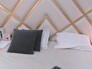 Anyi naked Live Sex Chat Room