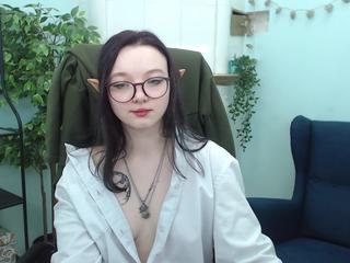 malinimik naked Live Sex Chat Room