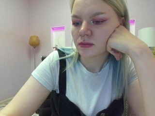 mandyone naked Live Sex Chat Room