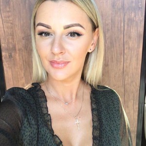 A_Samantha naked before webcam in live video chat