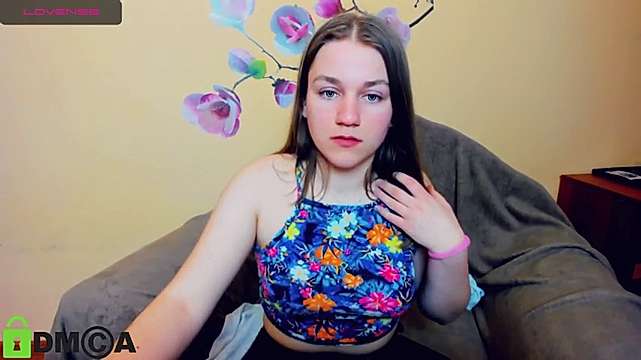 AlicieStar_x naked stripping on cam for live sex video chat