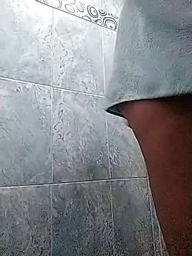 Ambar_Hernandez naked stripping on cam for live sex video chat
