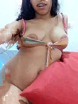 Biancasafadinha1 naked stripping on cam for live sex video chat