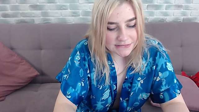 Caleria-Bright naked stripping on cam for live sex video chat