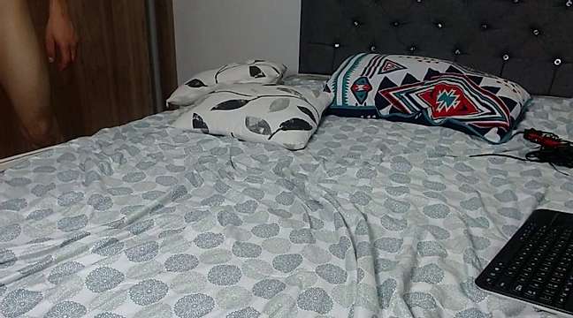 cata_and_cami naked stripping on cam for live sex video chat