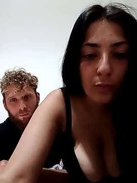 chiarucciaaa naked stripping on cam for live sex video chat