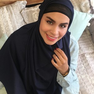 falak_ naked before webcam in live video chat