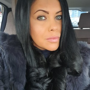FallonNaughty naked before webcam in live video chat