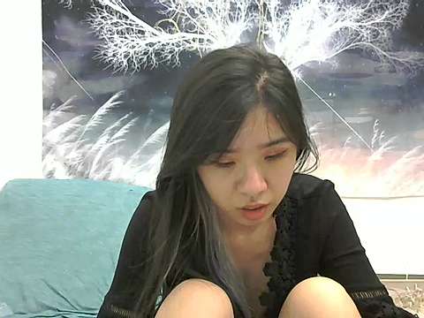 FlowerSolaa naked stripping on cam for live sex video chat