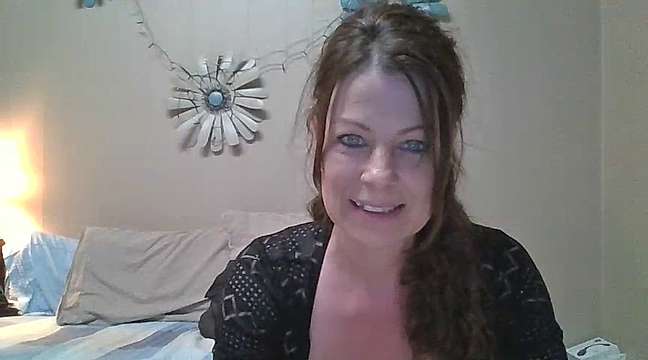 JadeandDamon naked stripping on cam for live sex video chat