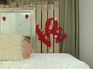 kendal-3x naked Live Sex Chat Room