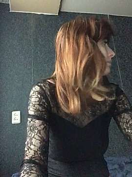 LiaraSW naked stripping on cam for live sex video chat