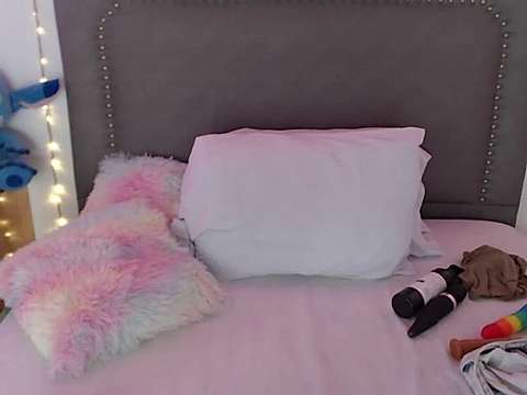 lolly_zz_ naked stripping on cam for live sex video chat