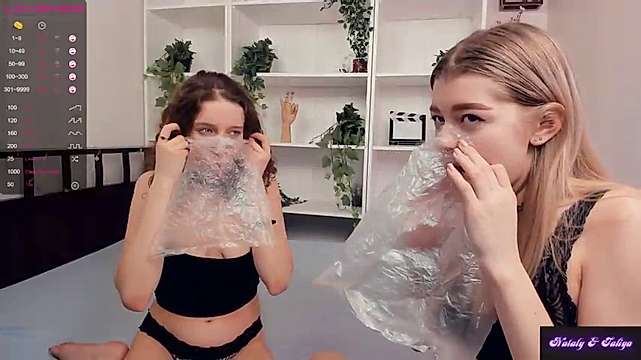 Lustyfoxes naked stripping on cam for live sex video chat