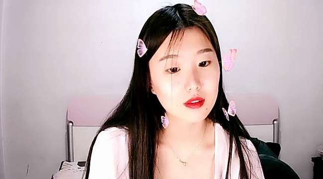 marylili naked stripping on cam for live sex video chat