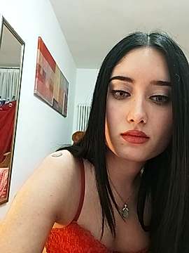 pamee2000 naked stripping on cam for live sex video chat