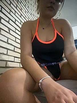 Rubi493 naked stripping on cam for live sex video chat