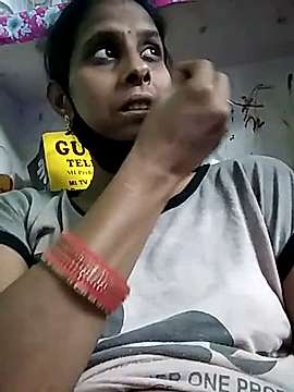 sexygeeta56 naked stripping on cam for live sex video chat
