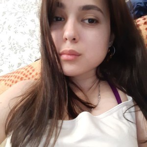 SophiePrettie naked before webcam in live video chat