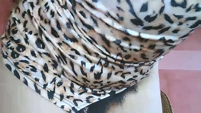 vannybella naked stripping on cam for live sex video chat