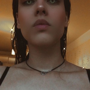Yammy4u naked before webcam in live video chat