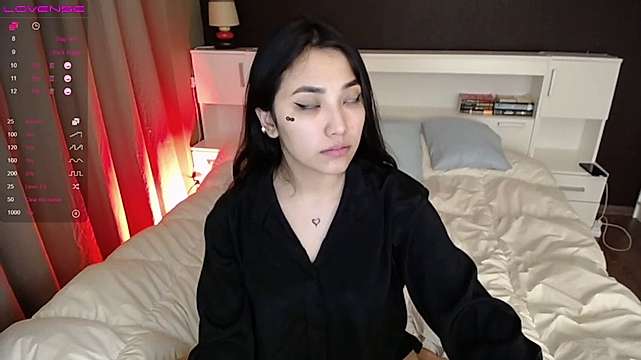 Camilla_Smile naked stripping on cam for live sex video chat