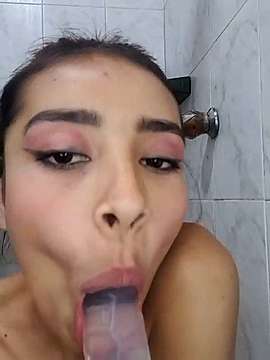Chloe-Sex1 naked stripping on cam for live sex video chat
