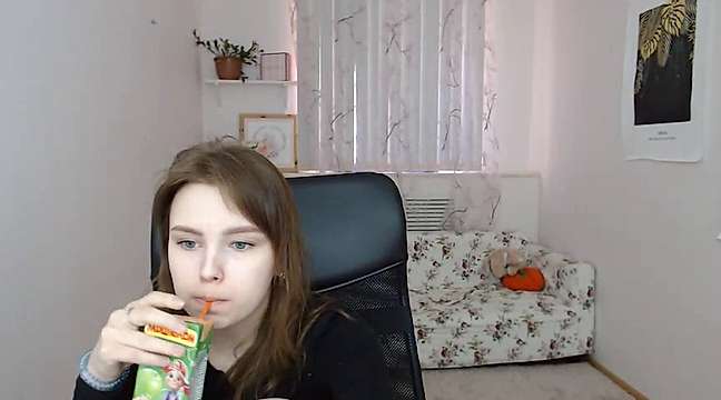 ChloePatterson naked stripping on cam for live sex video chat