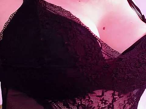 Ellekimxx naked stripping on cam for live sex video chat