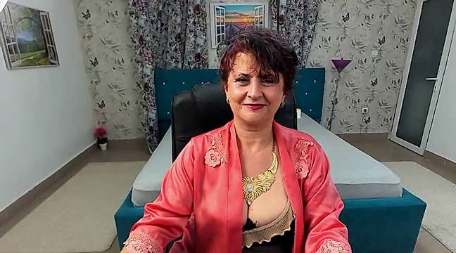 GloriaPilar naked stripping on cam for live sex video chat