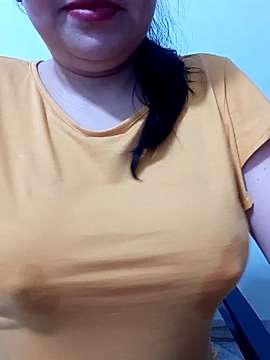 Joselyn_hernandez naked stripping on cam for live sex video chat