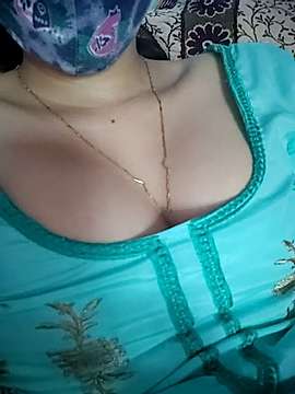 kaurpreet_punjabi67 naked stripping on cam for live sex video chat