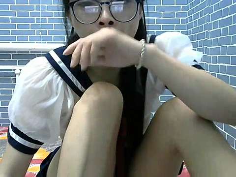 Kelly_sunny naked stripping on cam for live sex video chat