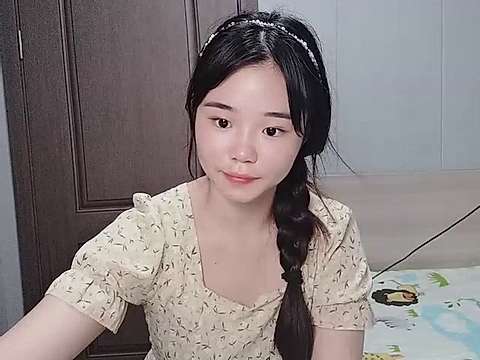 LolyWilson naked stripping on cam for live sex video chat