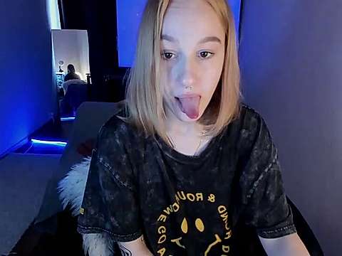 lyrics_lili naked stripping on cam for live sex video chat