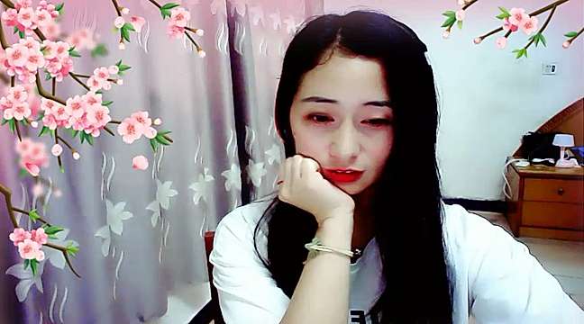 MeimeiSexyyy naked stripping on cam for live sex video chat