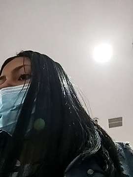 Nati_Madrid naked stripping on cam for live sex video chat