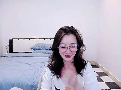 SS_Coffee naked stripping on cam for live sex video chat