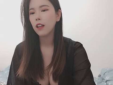 Yuhebaby naked stripping on cam for live sex video chat