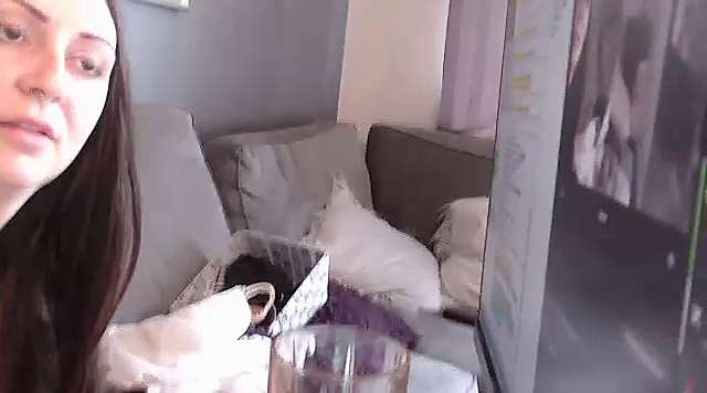 AmberJayde naked stripping on cam for live sex video chat