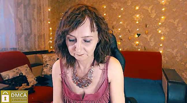 anniespage naked stripping on cam for live sex video chat