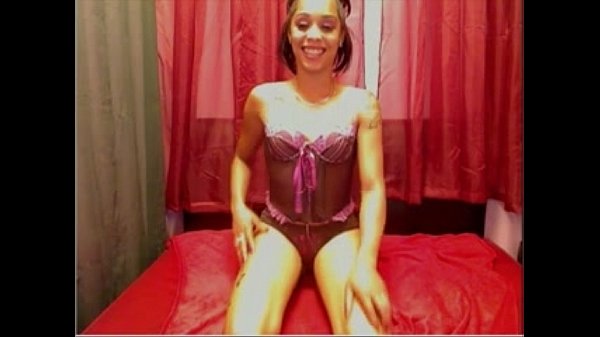 Avmost.com – ebony girl quanesha shakes ass on webcam