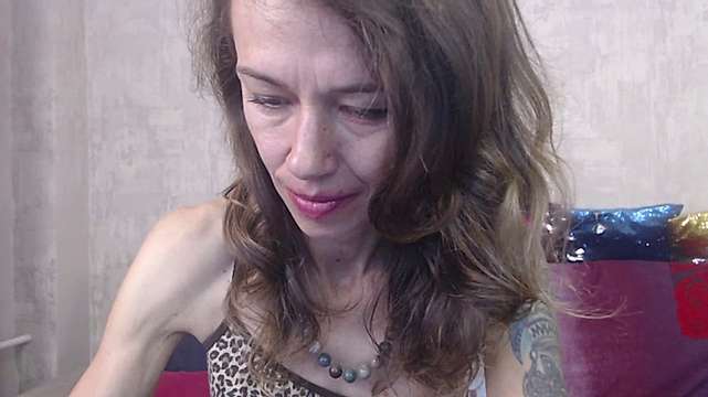 Brenda__Star naked stripping on cam for live sex video chat