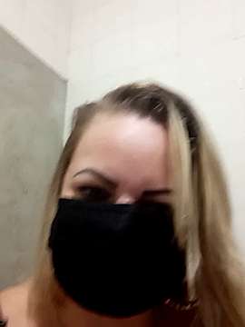 Feiticeira38 naked stripping on cam for live sex video chat