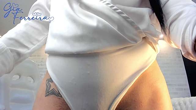 GiaFerrera_ naked stripping on cam for live sex video chat