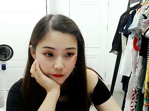 Gina-HEBE naked stripping on cam for live sex video chat